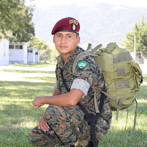 Meet your Posher, Josue